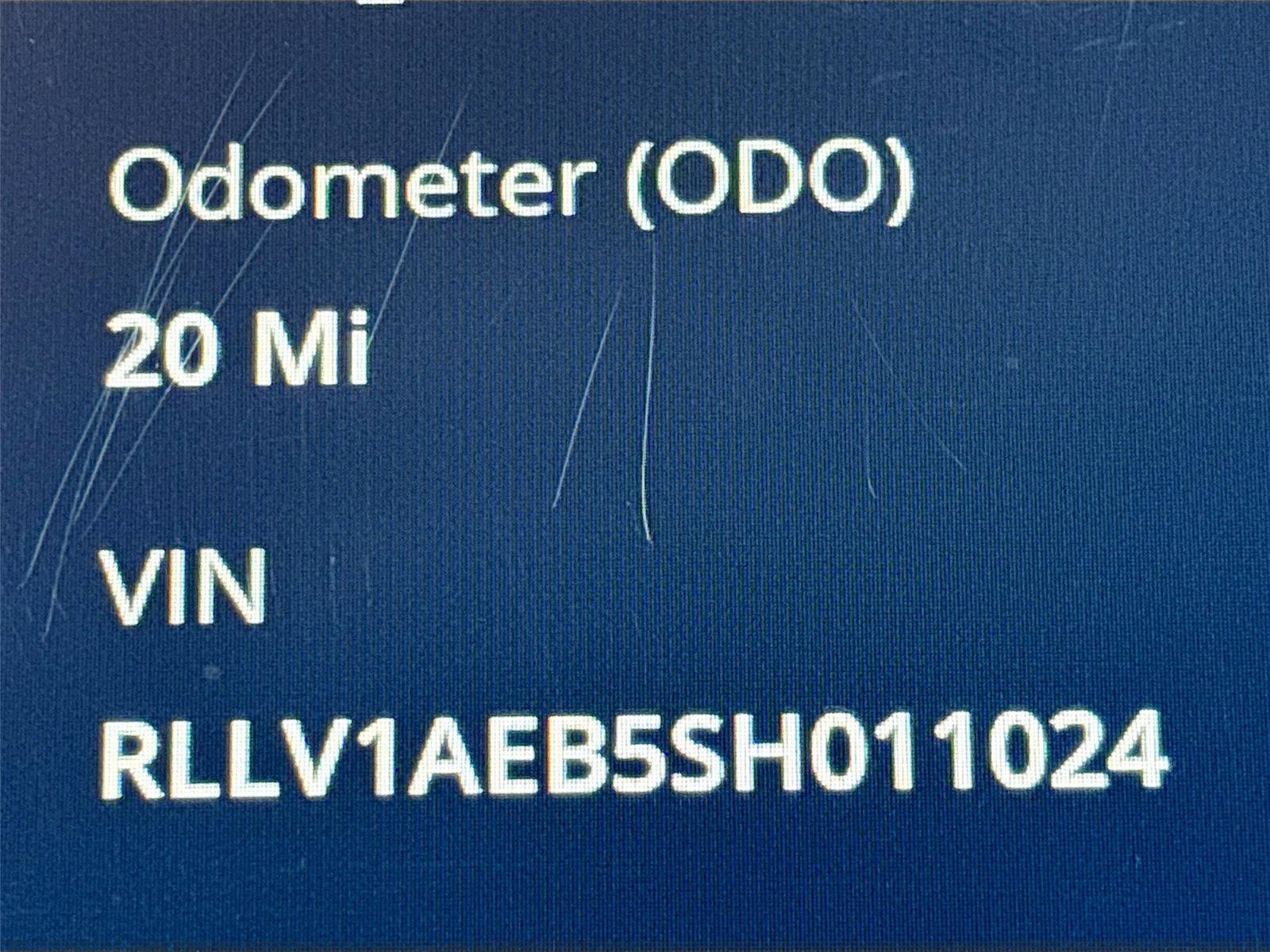 New 2025 VinFast VF 8 Eco image 12