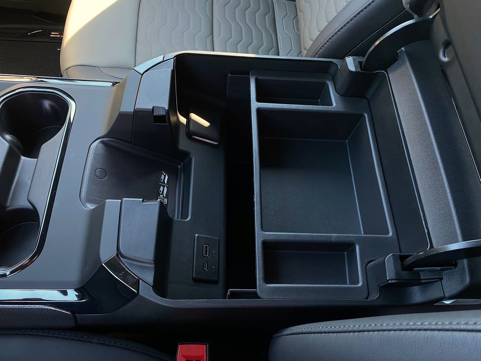 Used 2025 Chevrolet Silverado 2500 ZR2 w/ Technology Package image 24