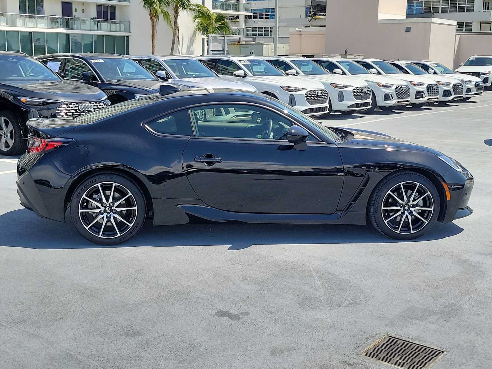 Used 2023 Toyota GR86 RWD image 7