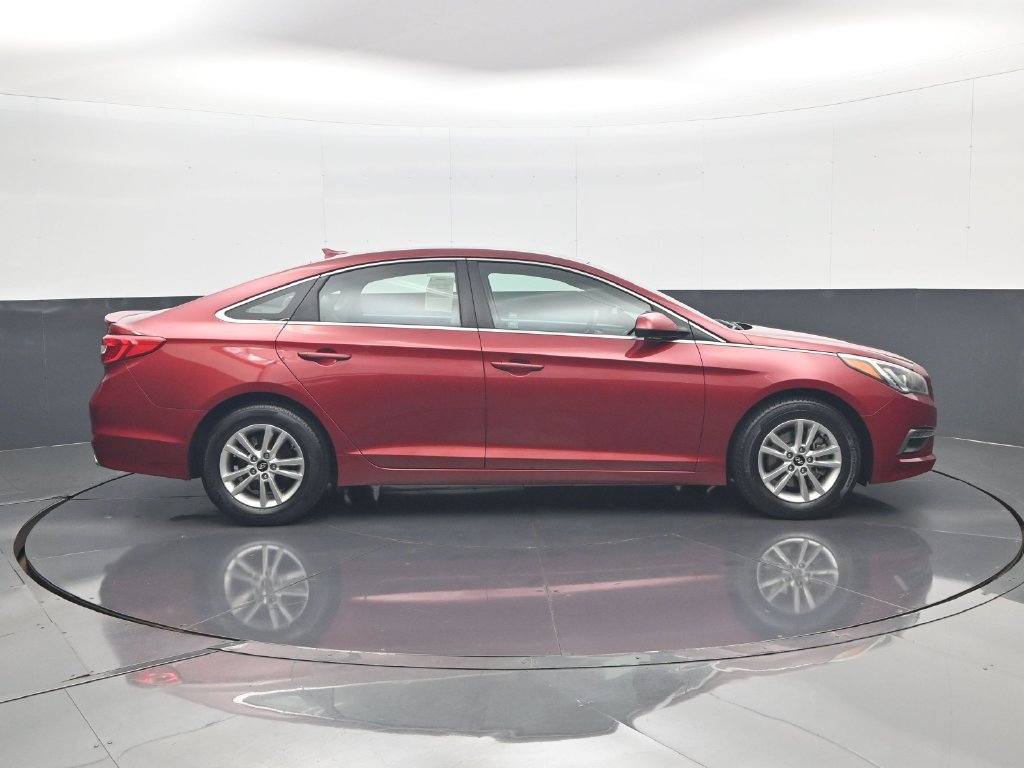 Used 2015 Hyundai Sonata SE w/ Cargo Package FWD image 5