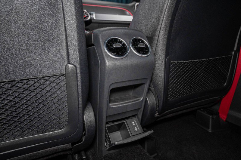 Certified 2025 Mercedes-Benz GLB 35 AMG 4MATIC image 25