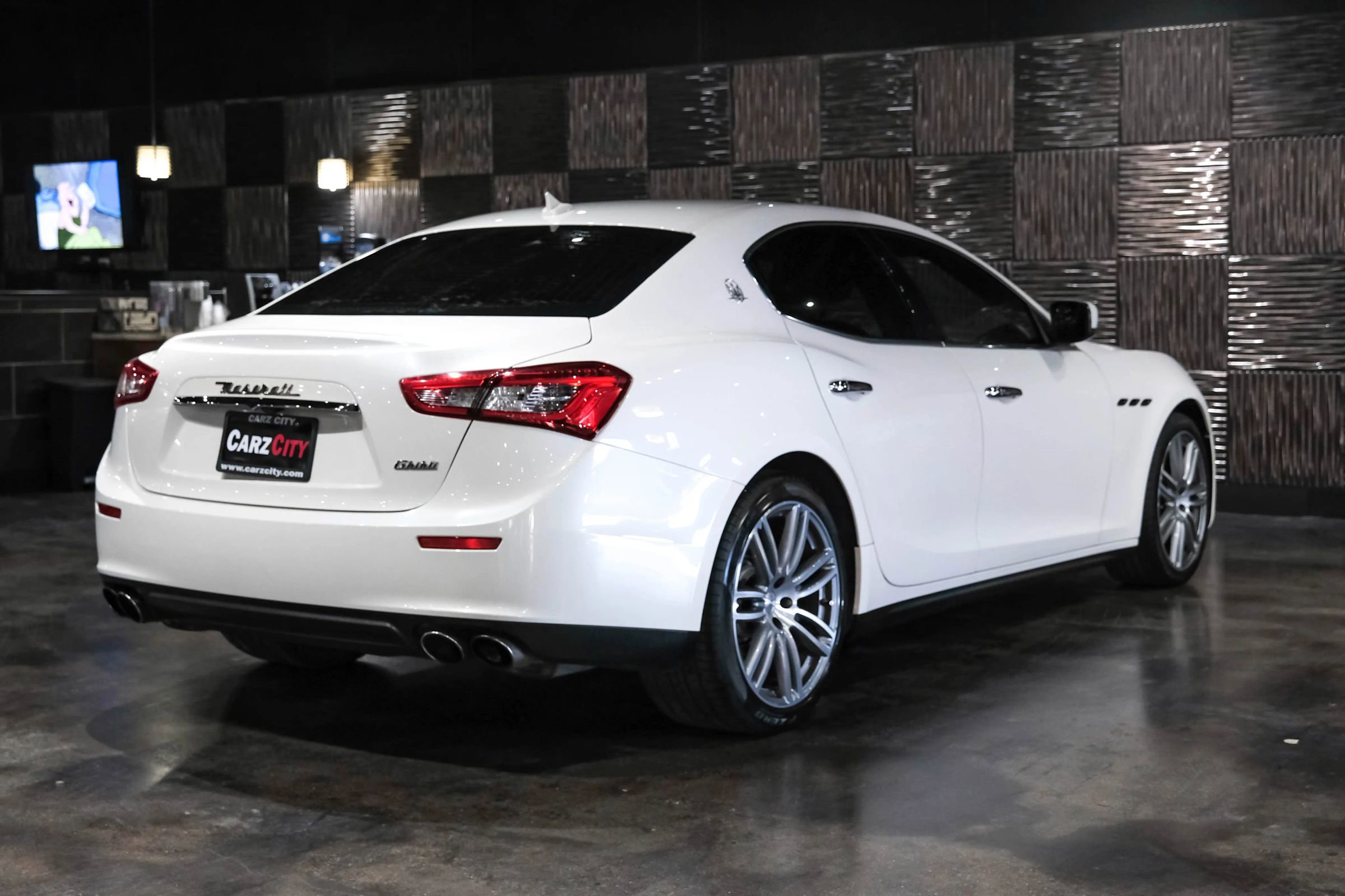 Used 2016 Maserati Ghibli S image 8