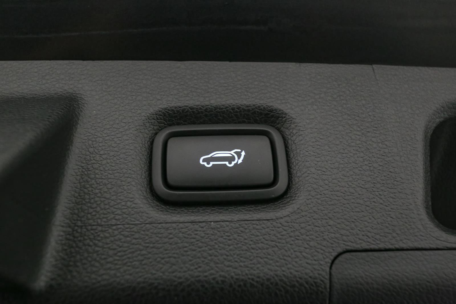 Used 2023 Hyundai Santa Fe Limited image 13