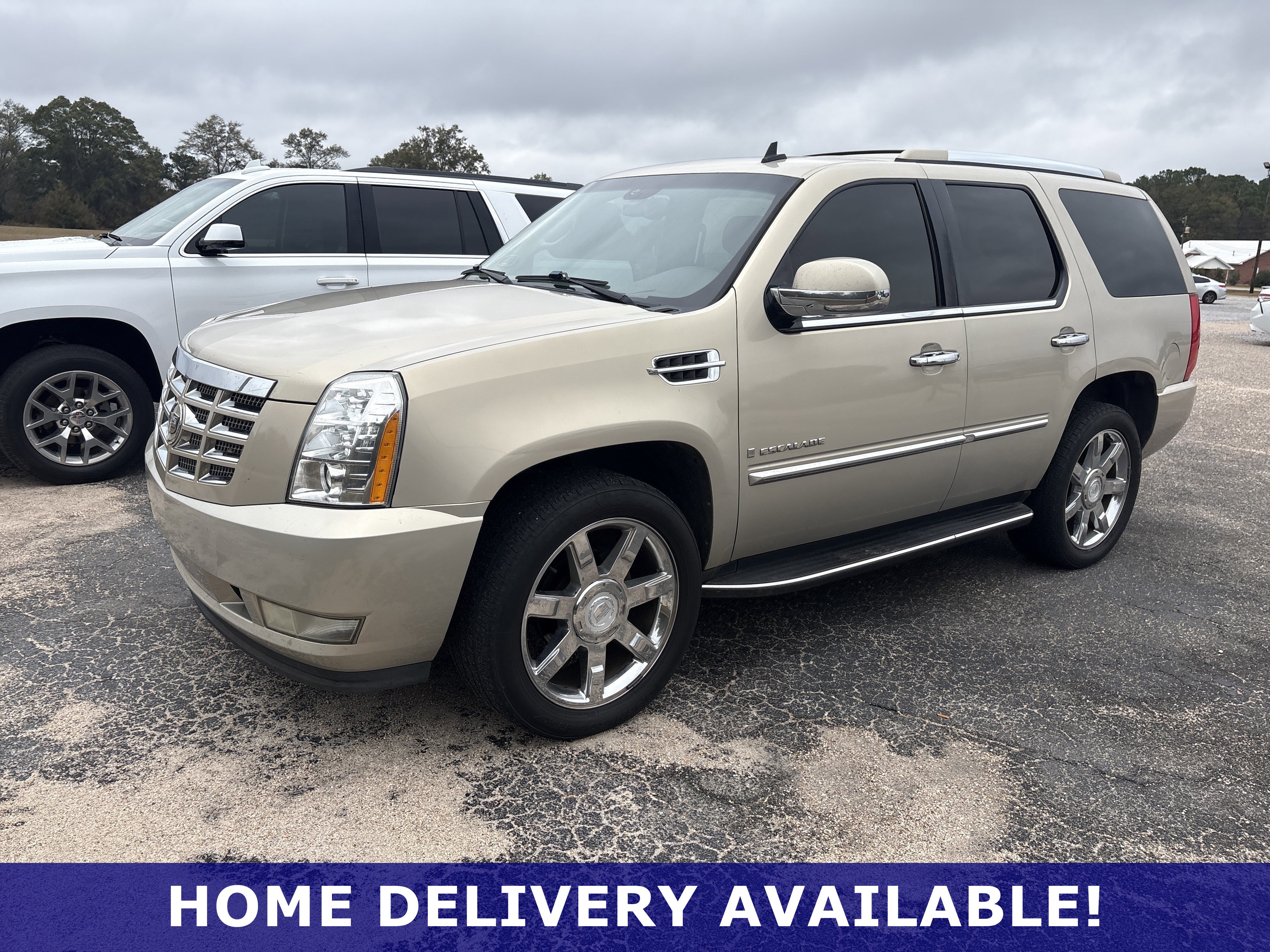 Used 2009 Cadillac Escalade 2WD image 3