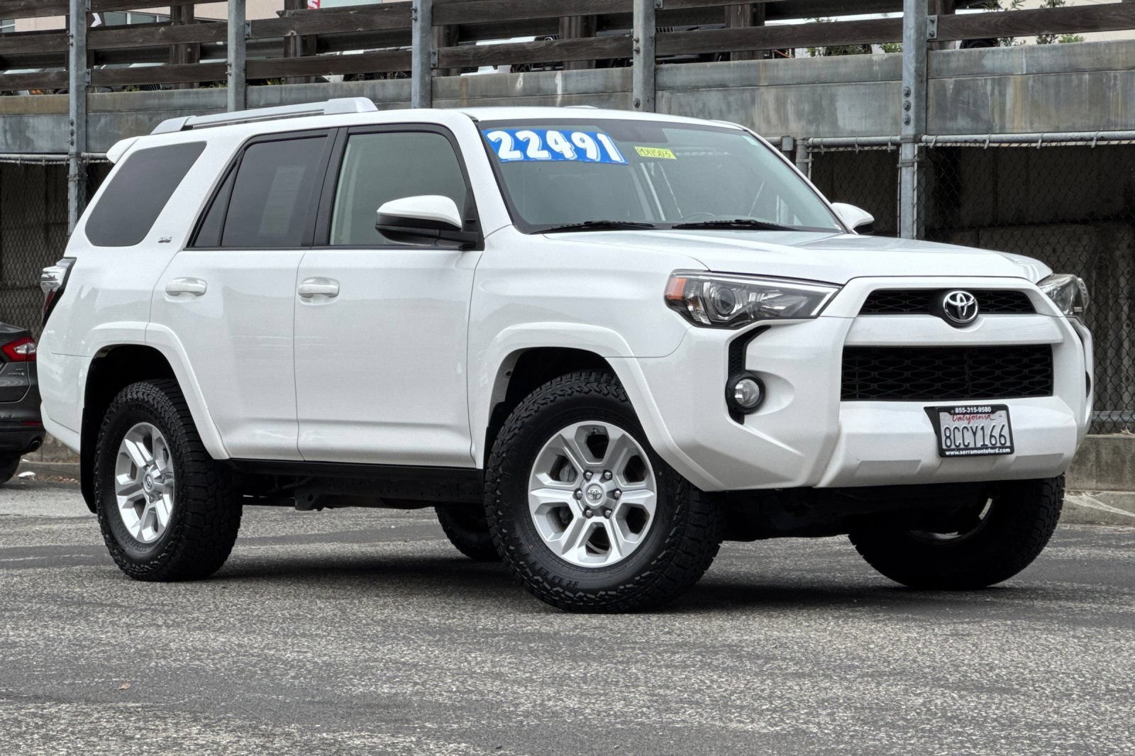 Used 2016 Toyota 4Runner SR5 RWD image 2