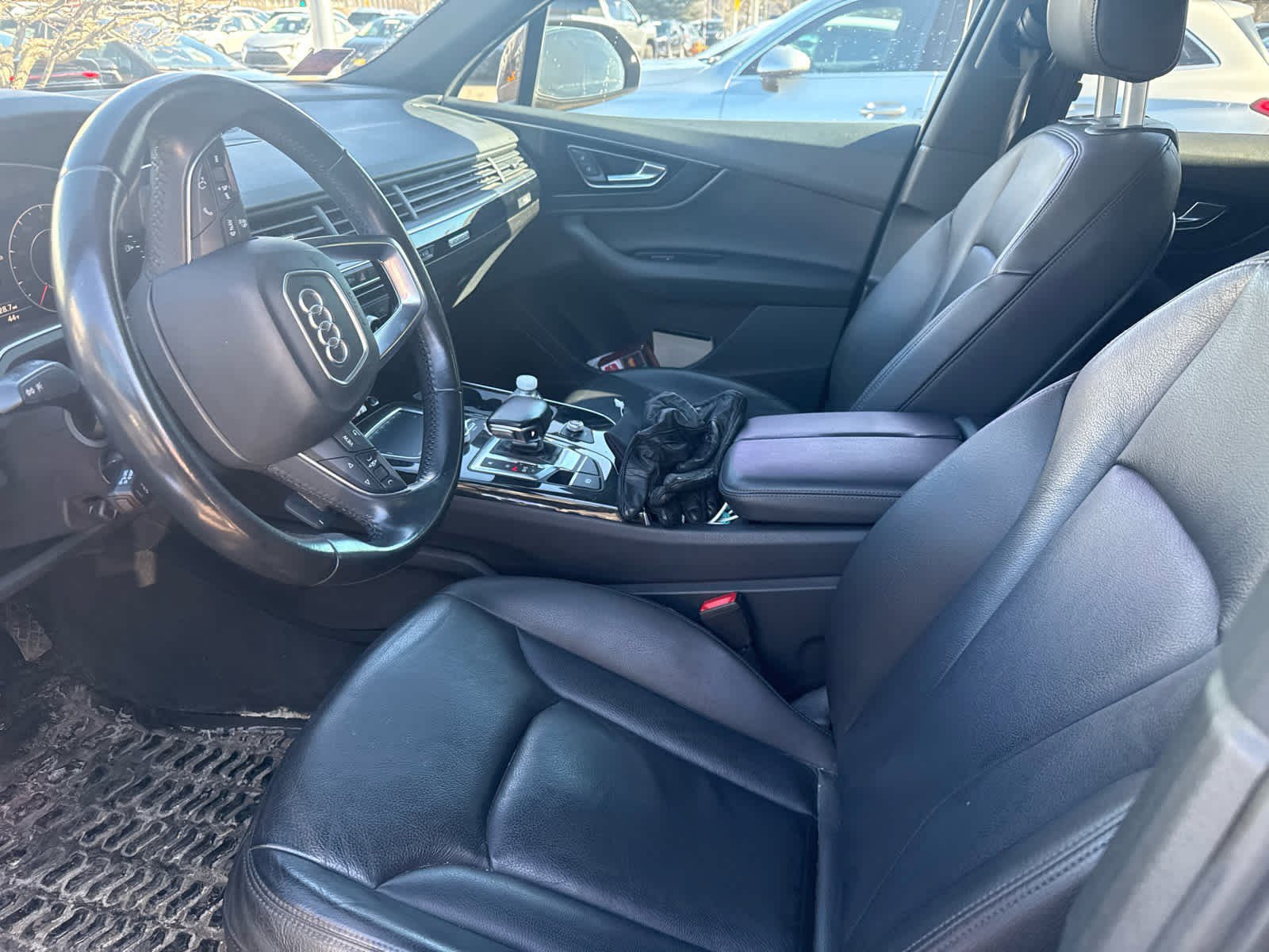 Used 2017 Audi Q7 3.0T Premium Plus w/ Premium Plus Package AWD/4WD image 9