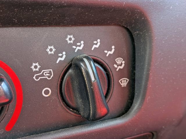 Used 2006 Jeep Wrangler SE image 59