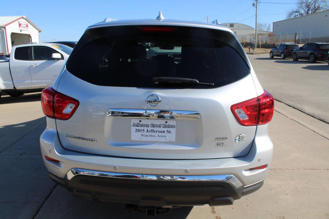 Used 2019 Nissan Pathfinder SL image 7