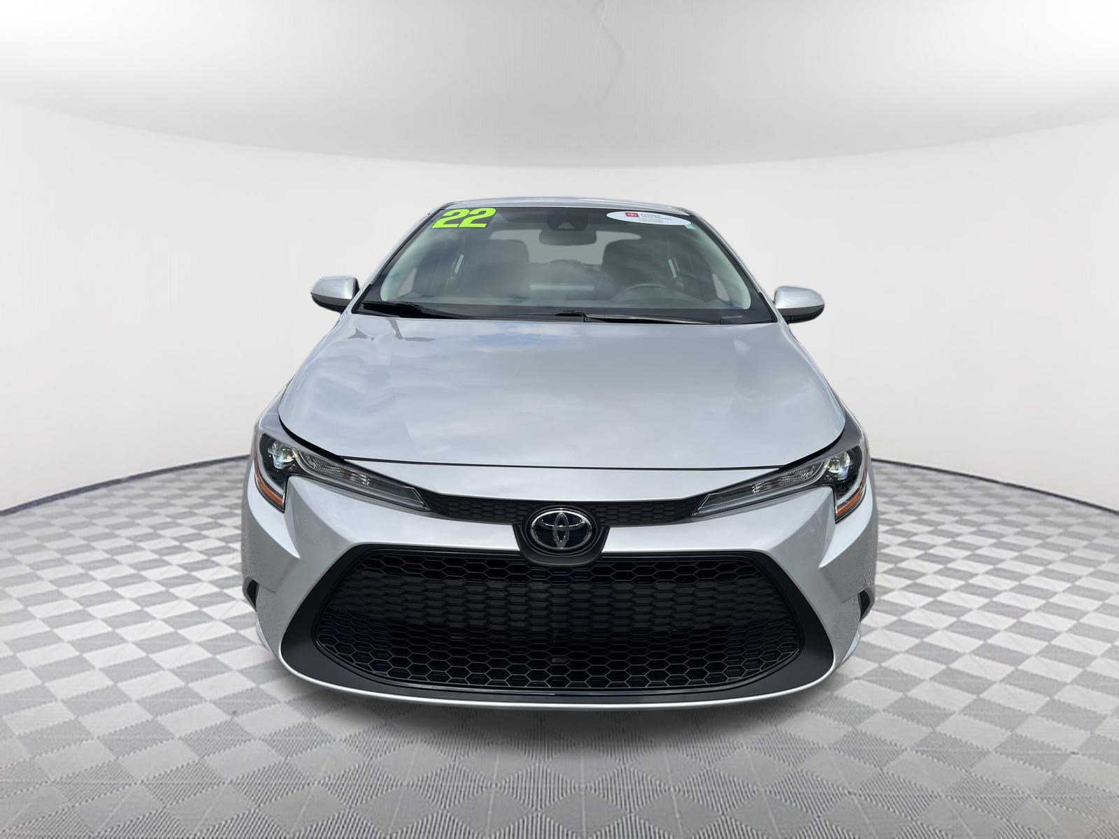 Certified 2022 Toyota Corolla LE image 2