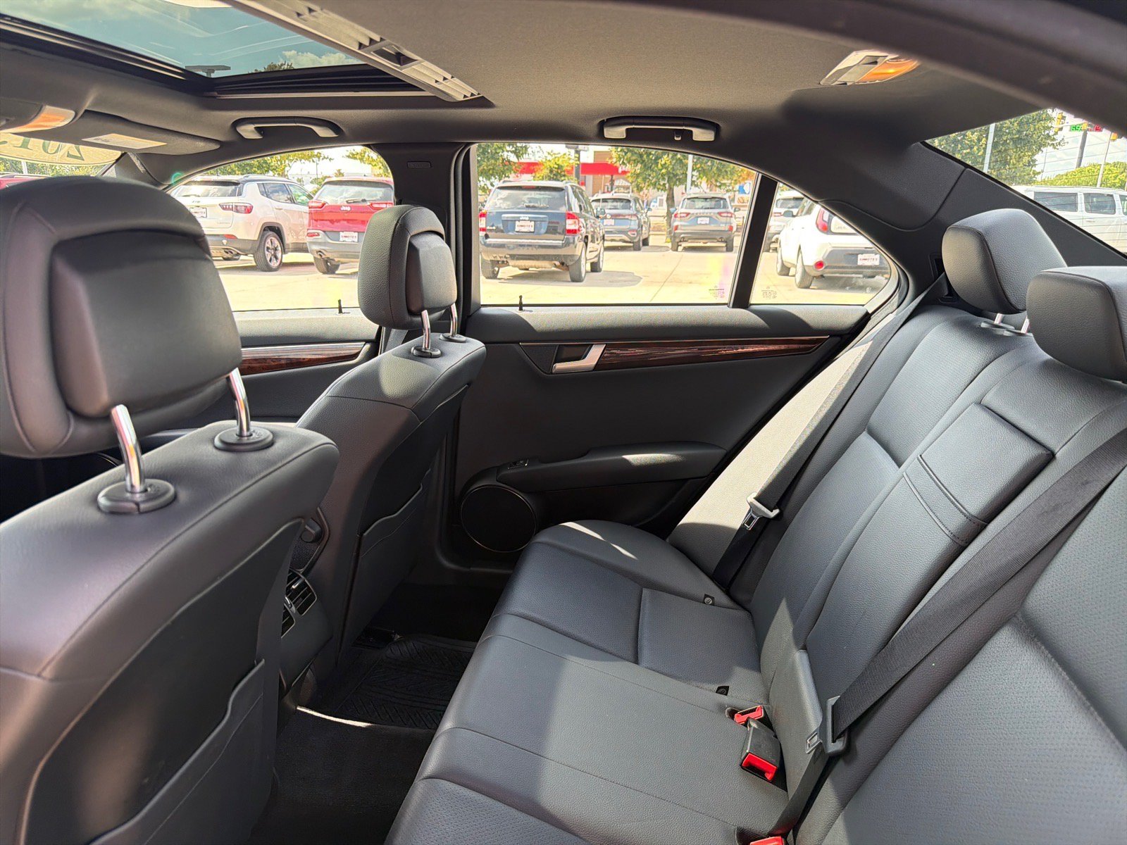 Used 2013 Mercedes-Benz C 300 4MATIC Sedan image 21