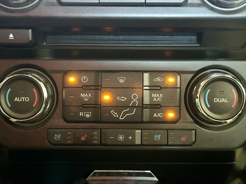 Used 2017 Ford F350 Lariat w/ Lariat Ultimate Package AWD/4WD image 16