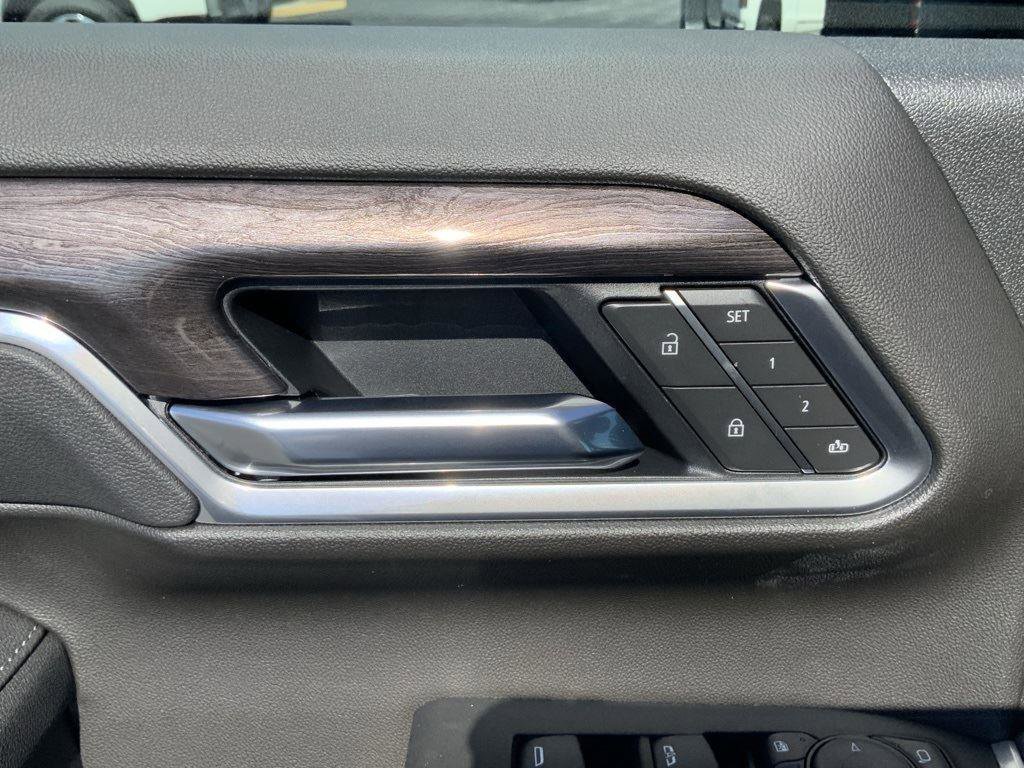 New 2026 Chevrolet Silverado 3500 LTZ w/ LTZ Premium Package image 27