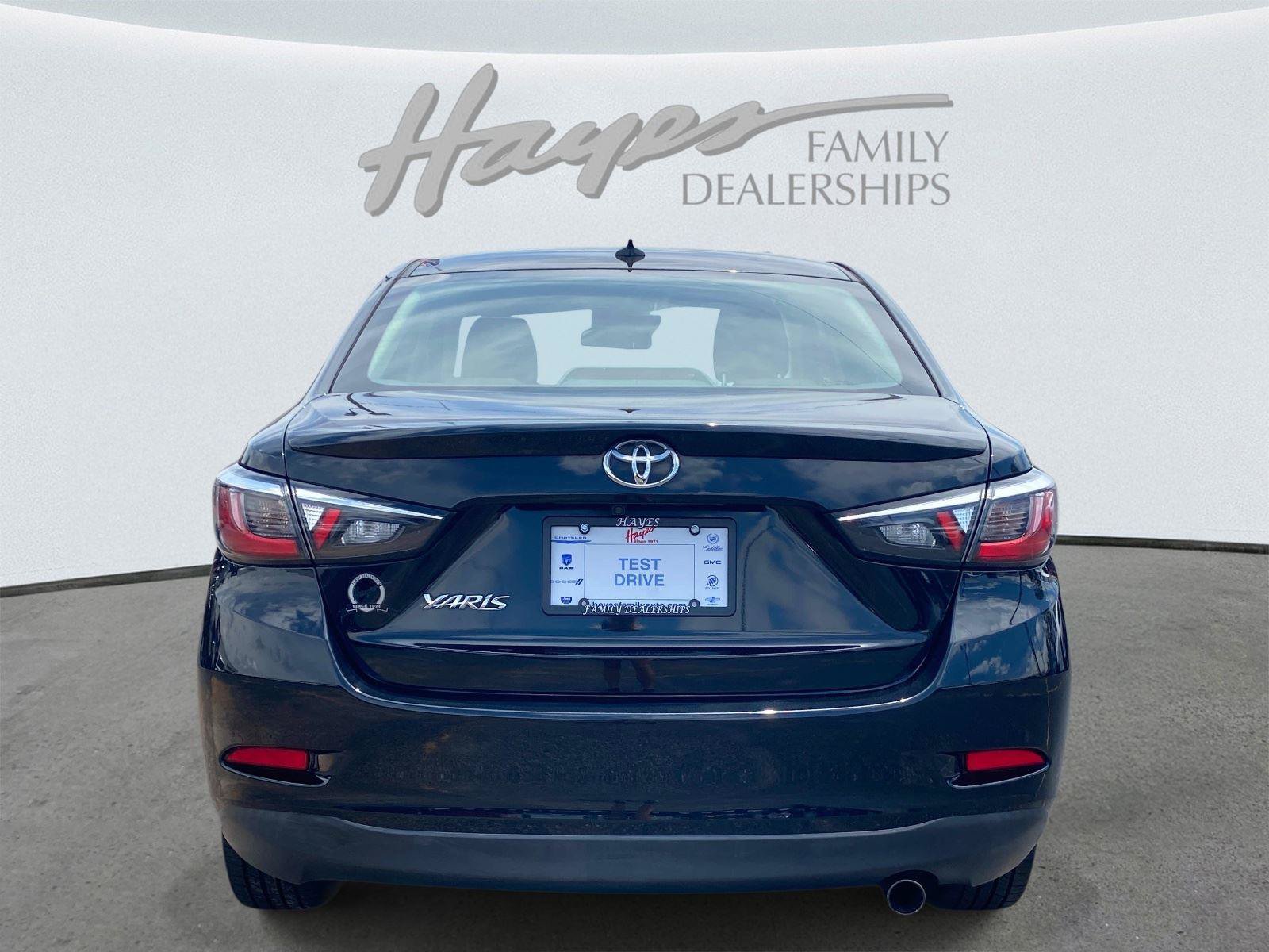 Used 2020 Toyota Yaris LE FWD image 4
