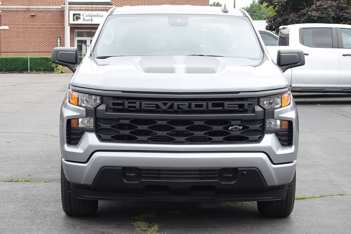 Used 2024 Chevrolet Silverado 1500 Custom w/ Rally Edition AWD/4WD image 5