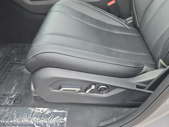 New 2026 Acura MDX w/ Technology Package FWD image 17