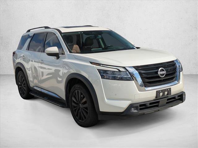 Used 2022 Nissan Pathfinder Platinum w/ Cargo Package FWD image 3