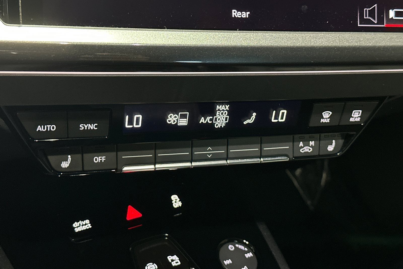 Certified 2023 Audi Q4 e-tron Premium AWD/4WD image 19