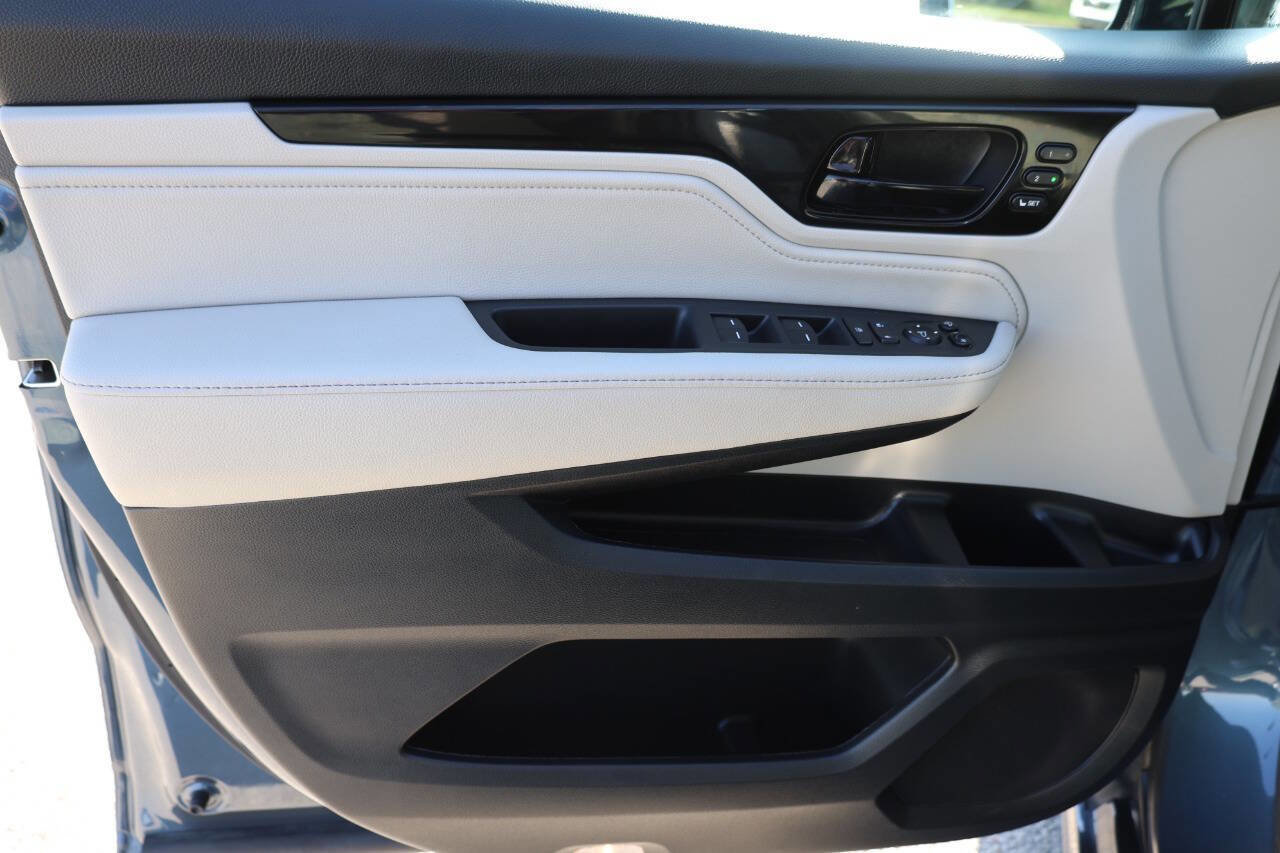 Used 2025 Honda Odyssey Elite image 12
