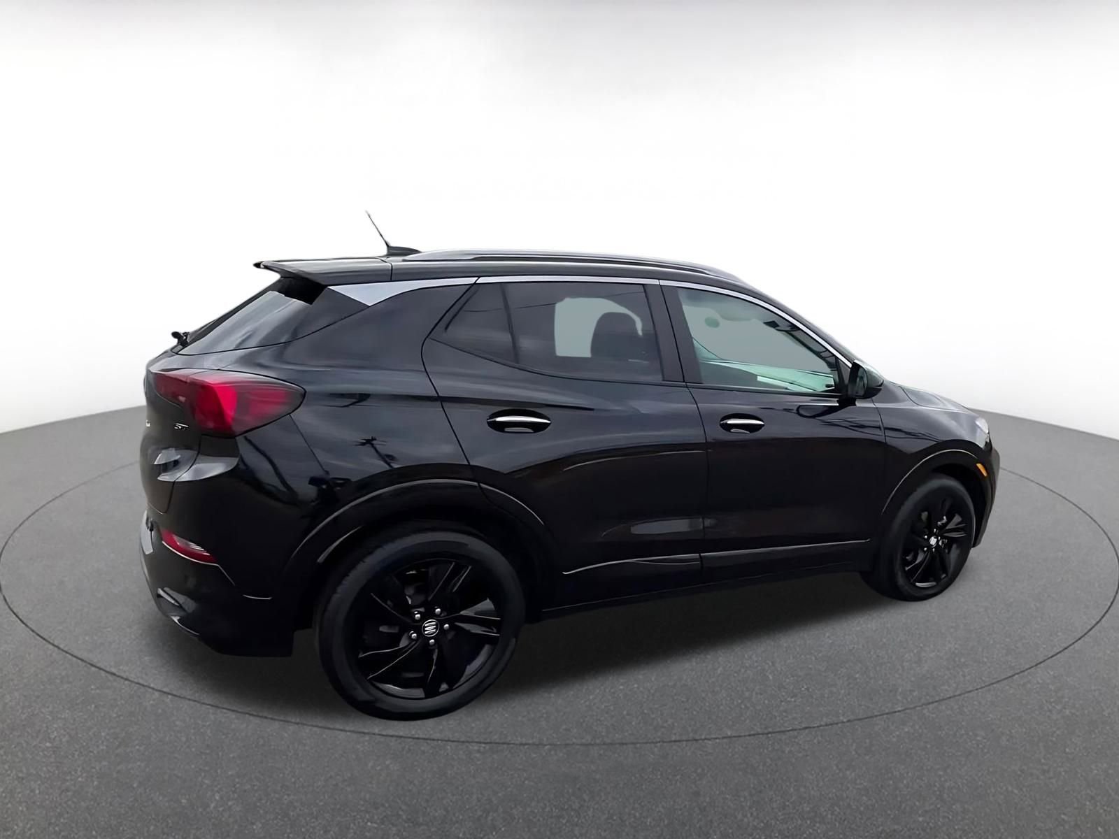 Used 2024 Buick Encore GX Sport Touring image 14