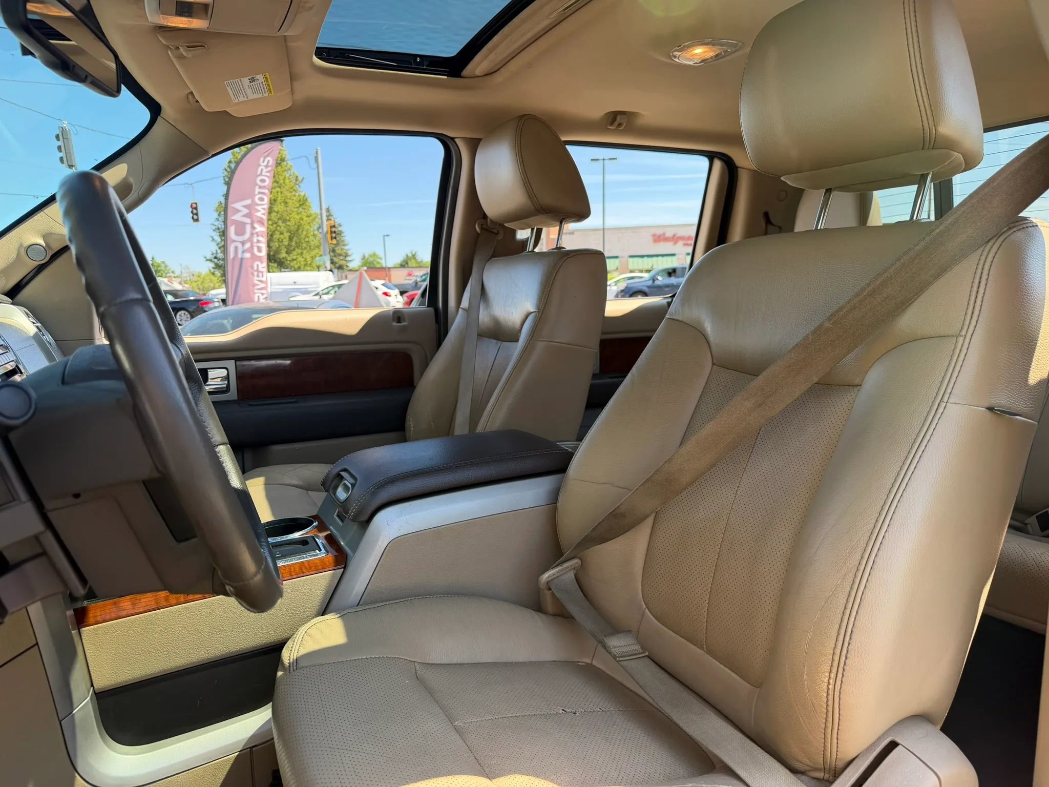 Used 2010 Ford F150 Lariat AWD/4WD image 21