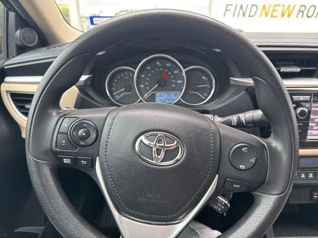 Used 2016 Toyota Corolla LE FWD image 11