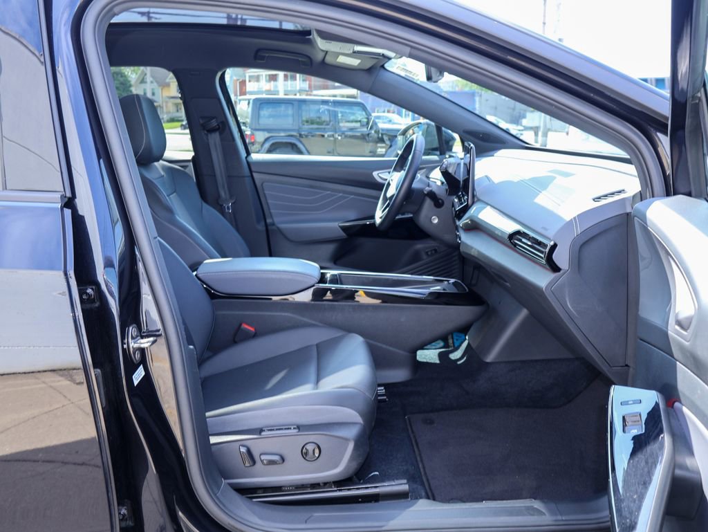 Used 2023 Volkswagen ID.4 Pro S image 30