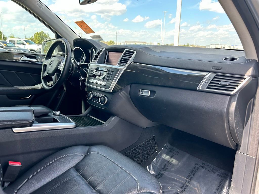 Used 2016 Mercedes-Benz GL 320 BlueTEC 4MATIC image 11