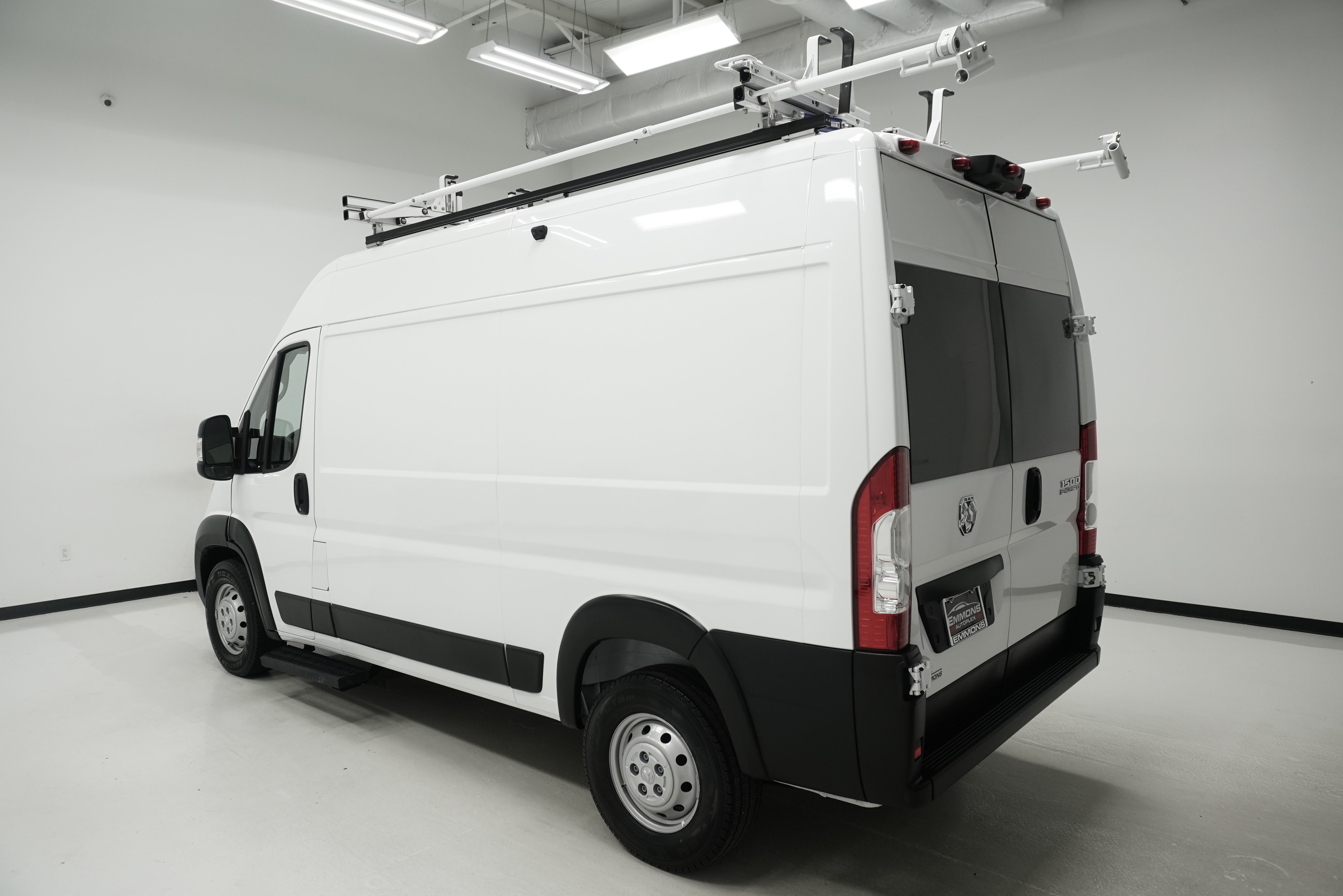 Used 2023 RAM ProMaster 1500 FWD image 4