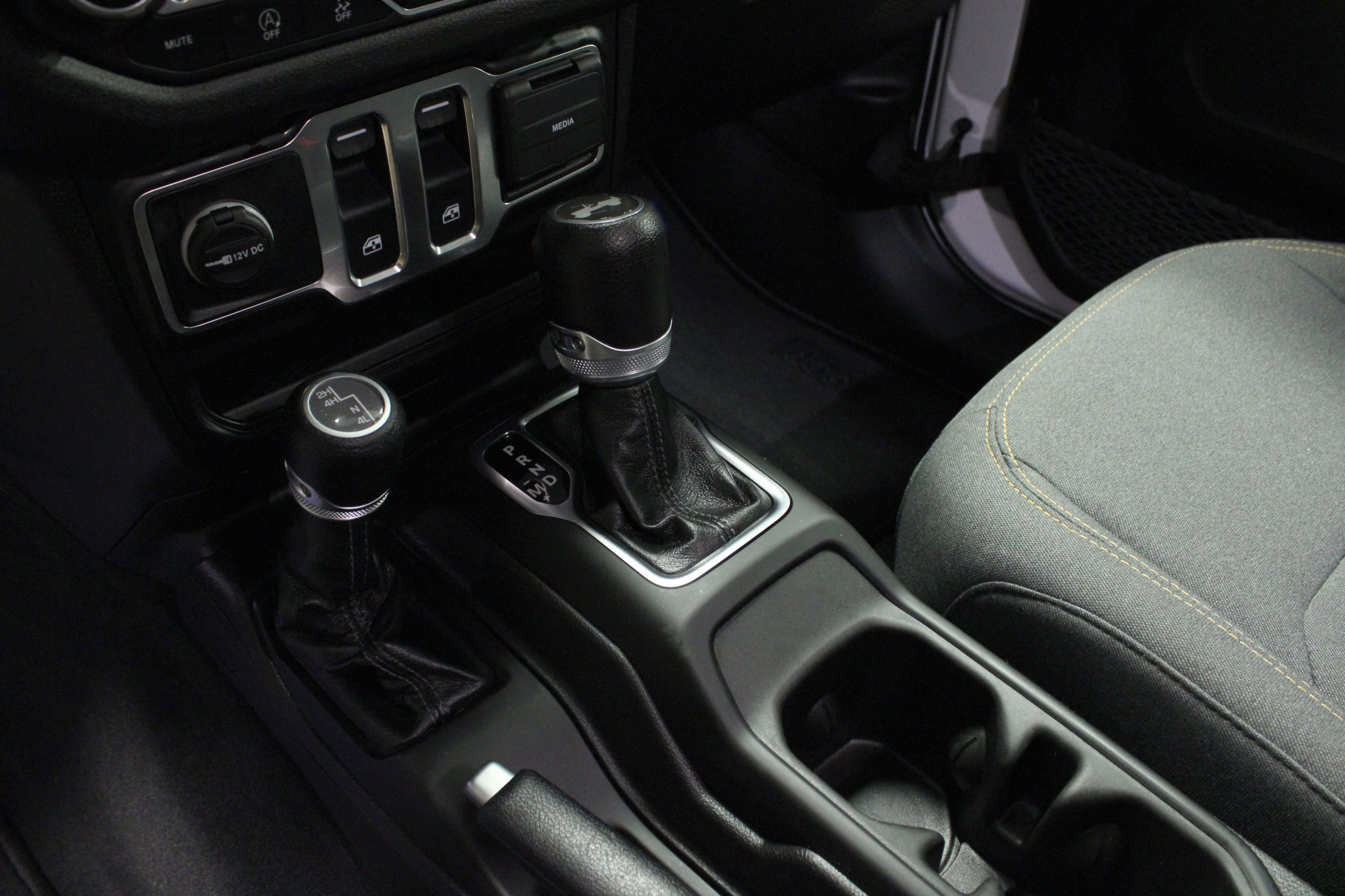 Used 2024 Jeep Wrangler Sport S AWD/4WD image 17