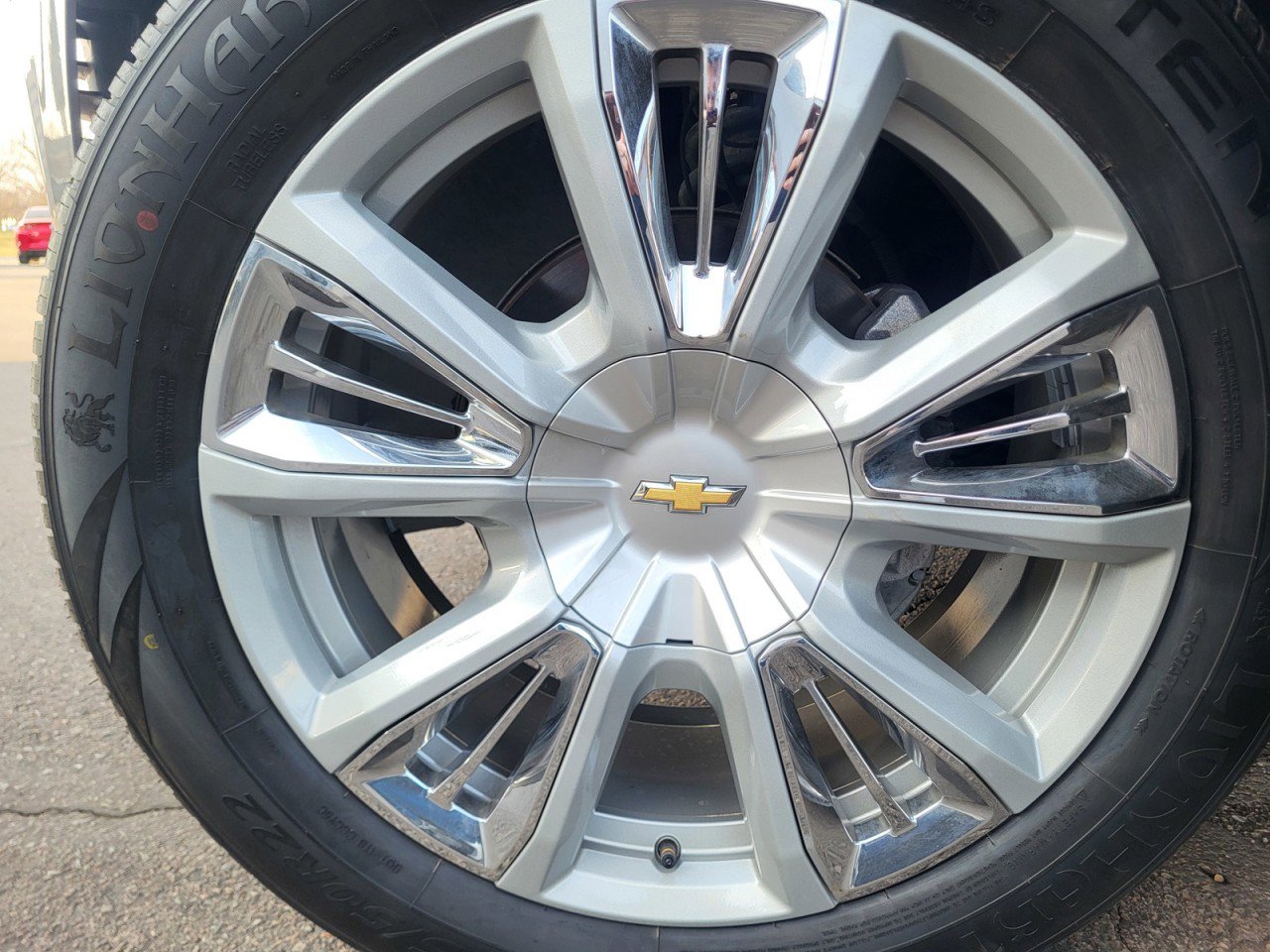 Used 2021 Chevrolet Suburban High Country w/ Premium Package image 52