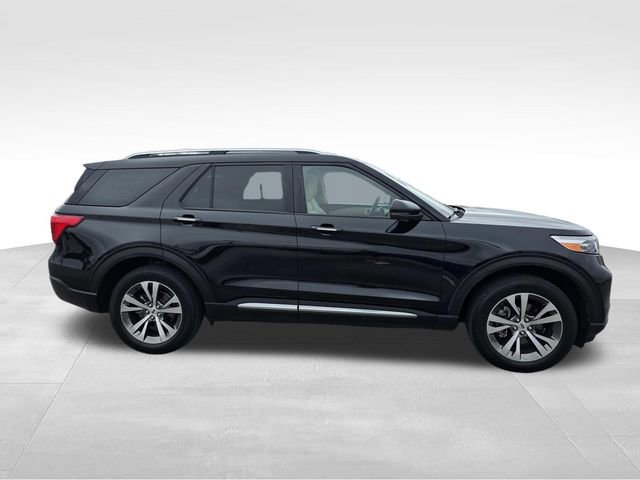 Used 2020 Ford Explorer Platinum w/ Premium Technology Package image 2