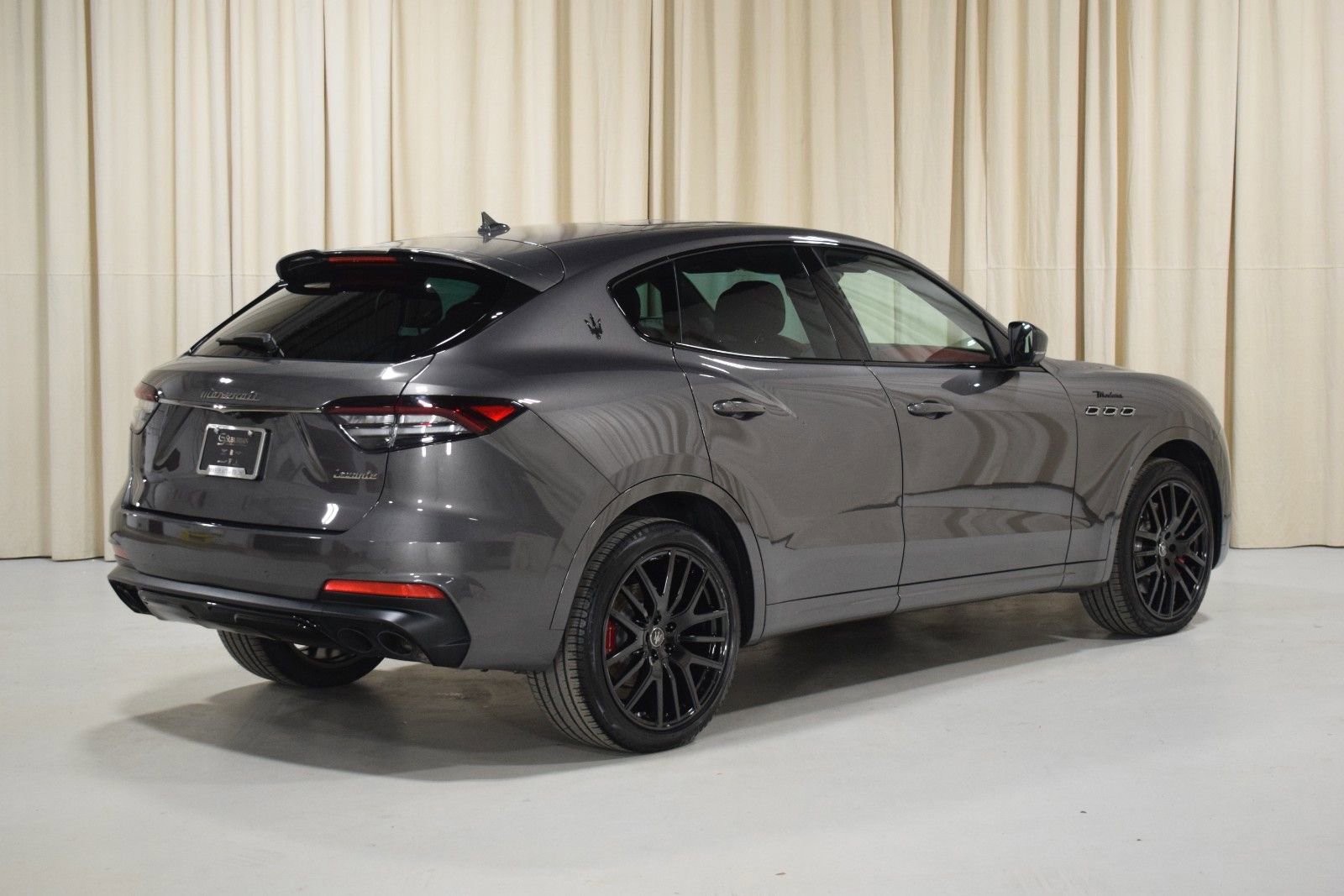Used 2022 Maserati Levante Modena image 9