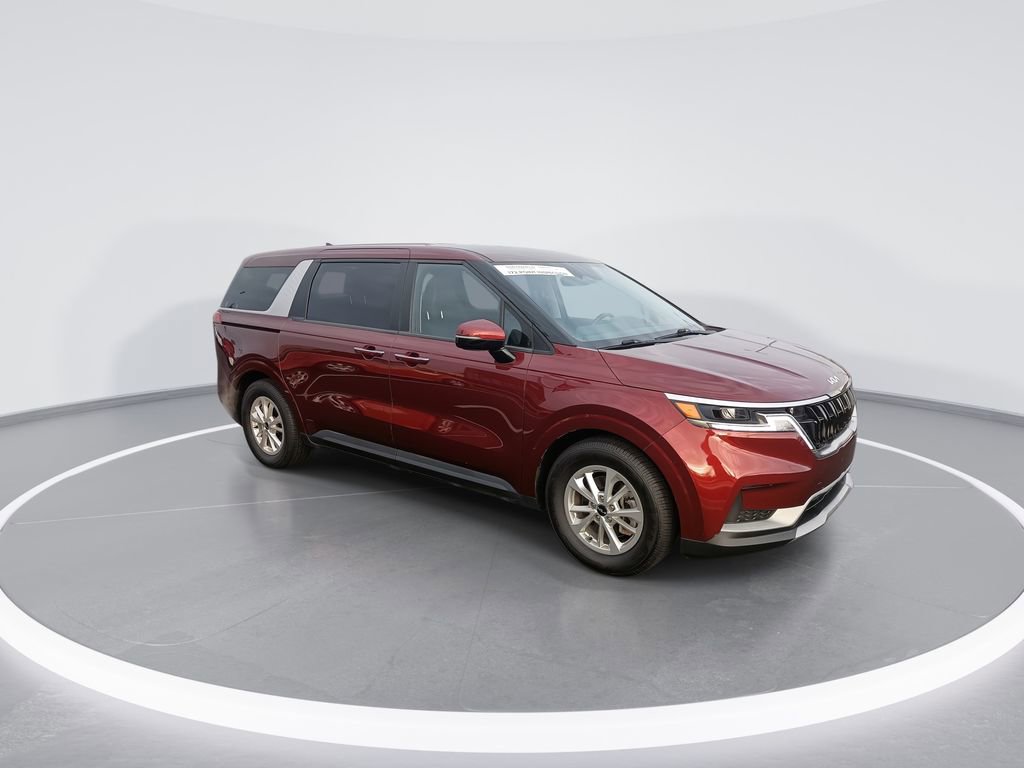 Used 2024 Kia Carnival LX image 2