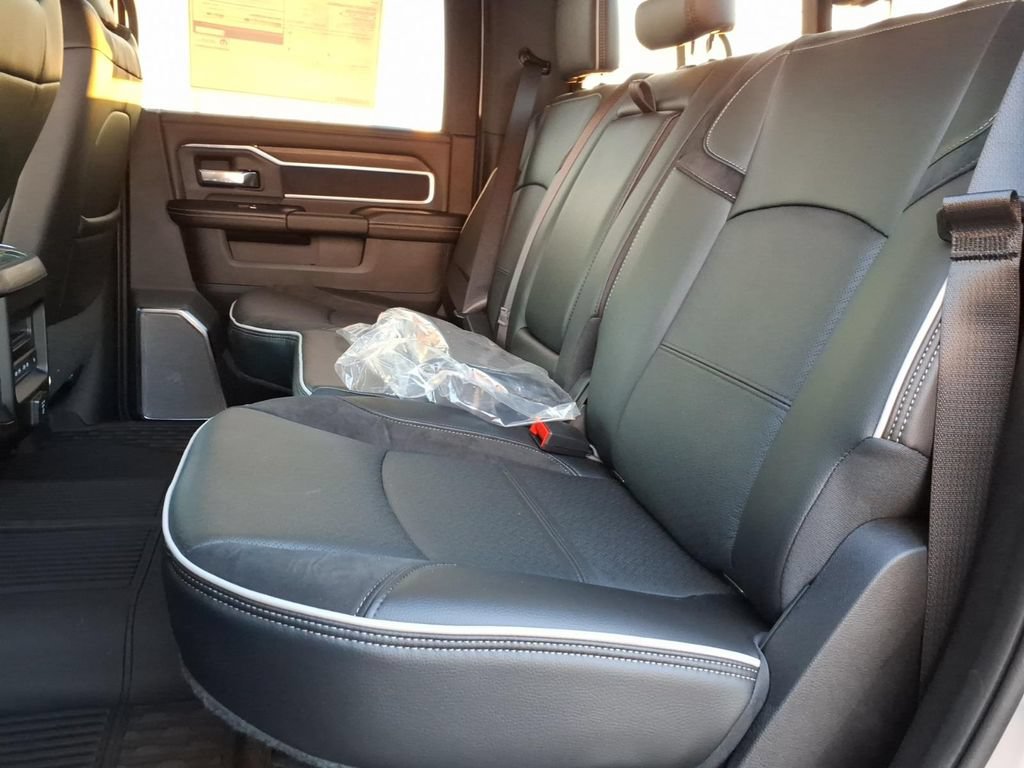 New 2026 RAM 2500 Laramie AWD/4WD image 10