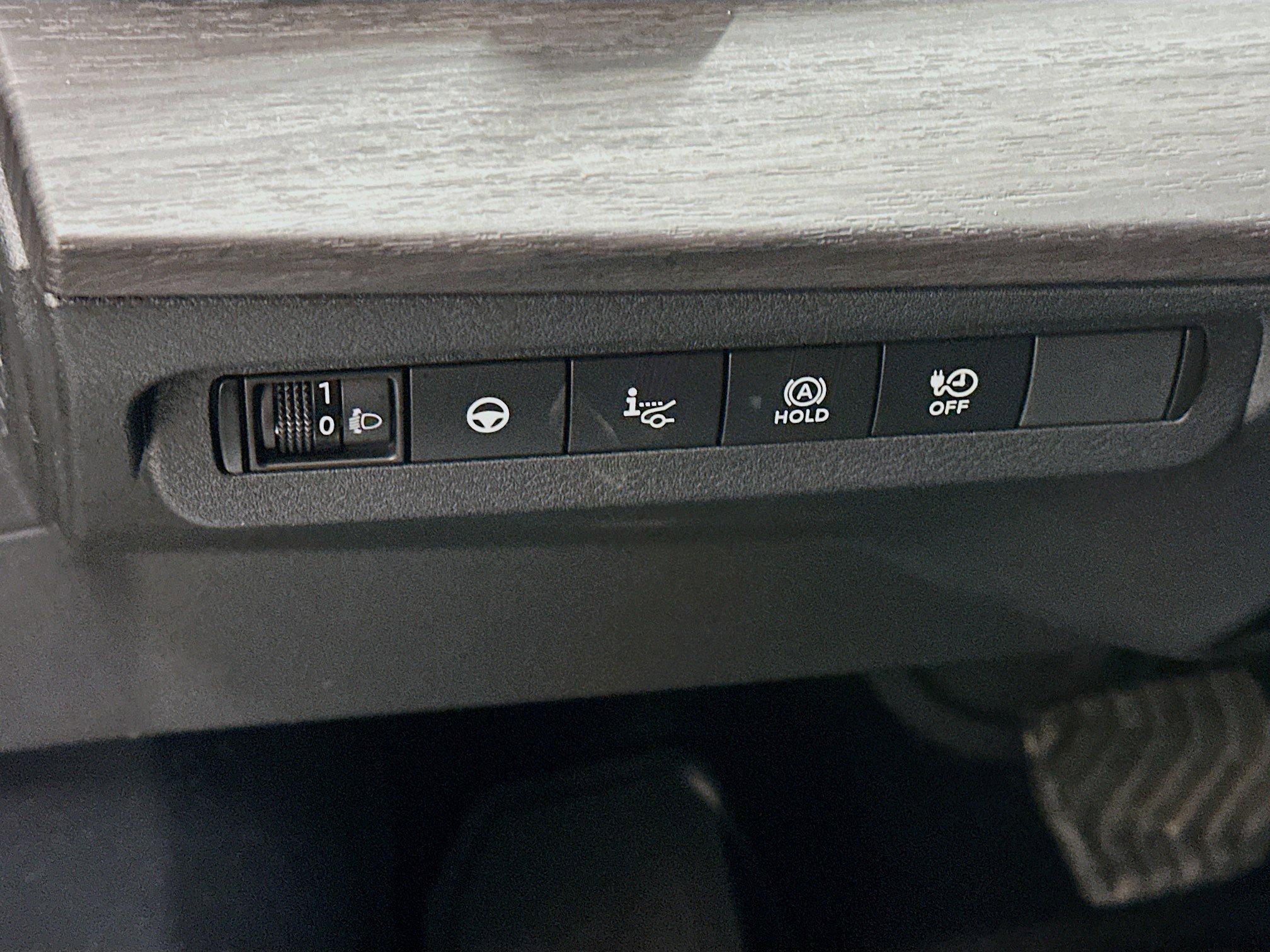 Used 2023 Nissan Ariya AWD image 17