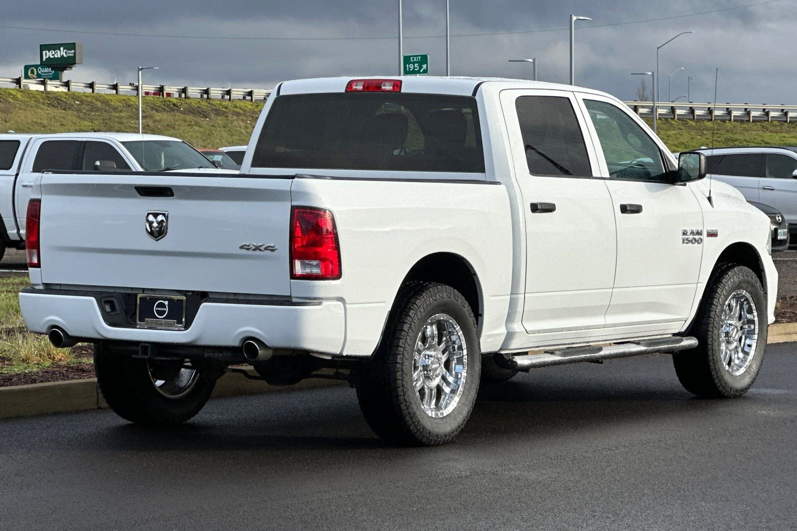Used 2016 RAM 1500 Express AWD/4WD image 3