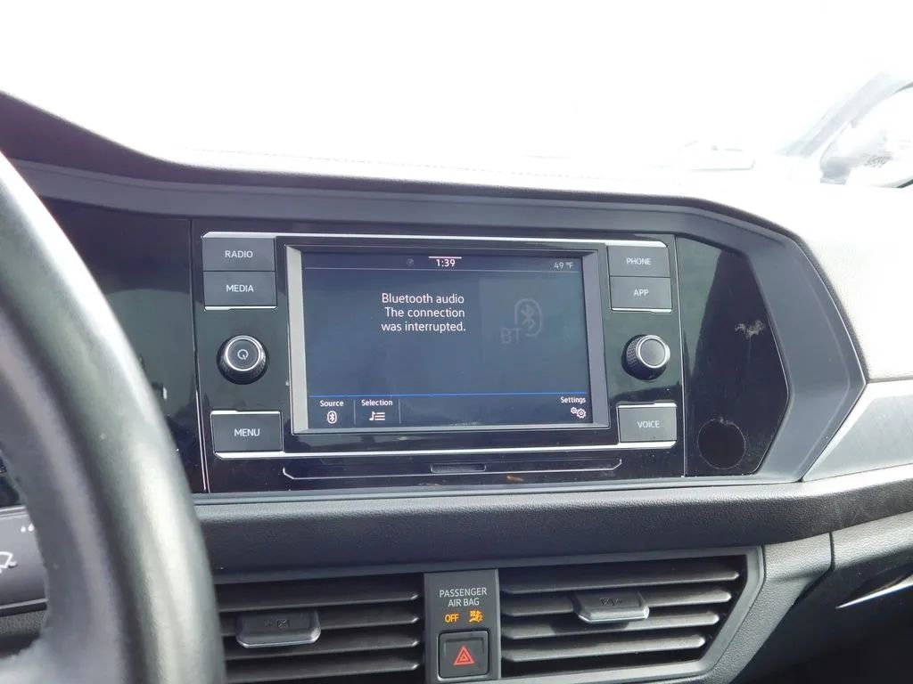 Used 2024 Volkswagen Jetta SE FWD image 17