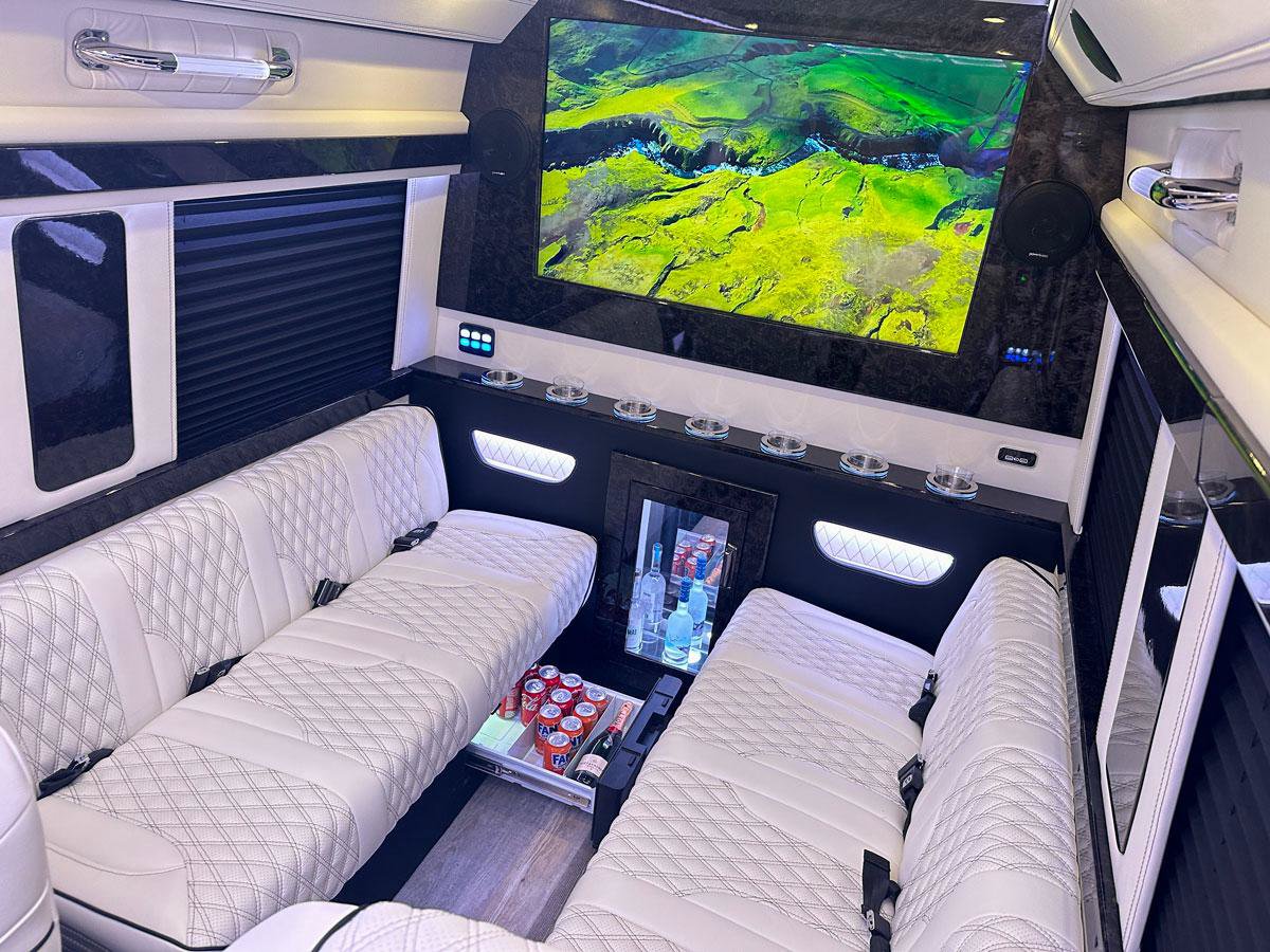 Used 2024 Mercedes-Benz Sprinter 3500 image 18