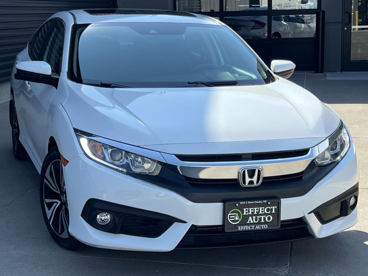 Used 2017 Honda Civic EX-T image 5