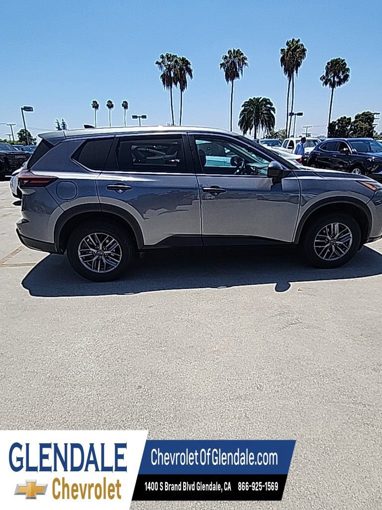 Used 2024 Nissan Rogue S FWD image 7