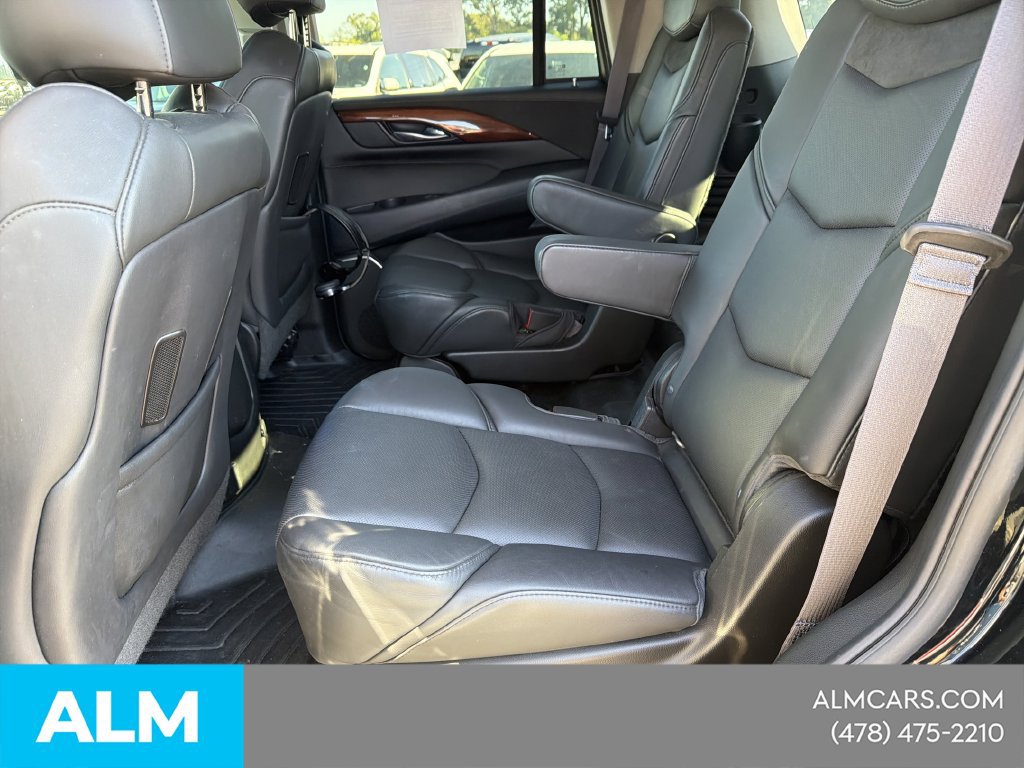 Used 2015 Cadillac Escalade Luxury RWD image 27