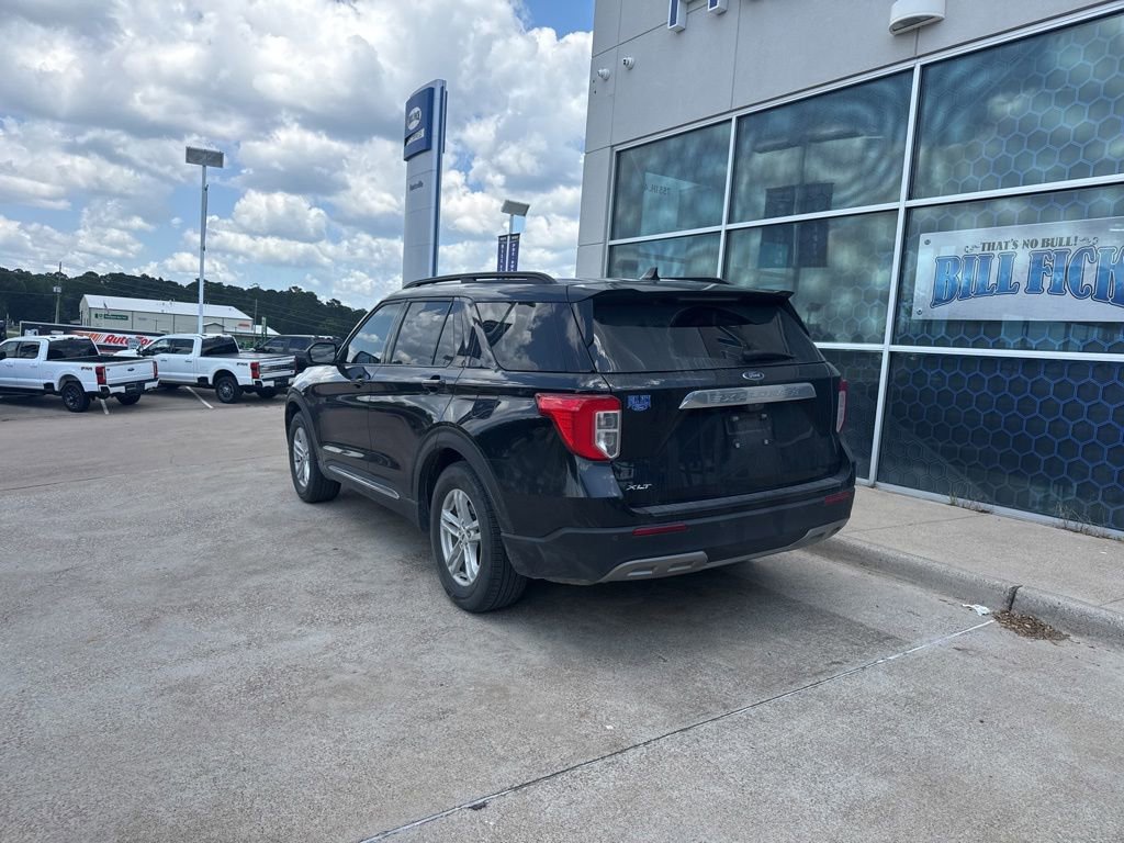Used 2024 Ford Explorer XLT w/ Equipment Group 202A RWD image 5