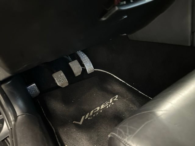 Used 2006 Dodge Viper SRT-10 RWD image 22