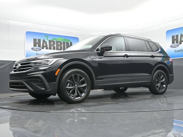 Used 2023 Volkswagen Tiguan SE w/ Panoramic Sunroof Package FWD image 21