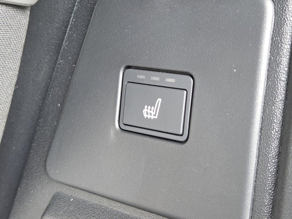 Used 2024 Land Rover Defender 110 X-Dynamic SE image 40