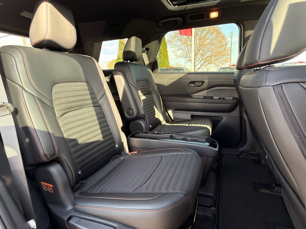 New 2026 Nissan Pathfinder SV image 20