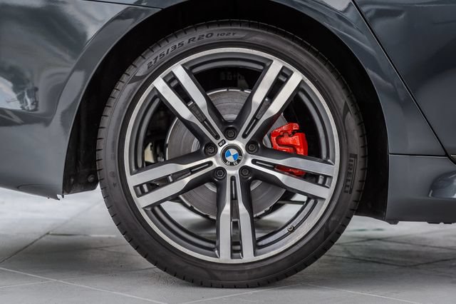 Used 2019 BMW 740i w/ M Sport Package RWD image 15