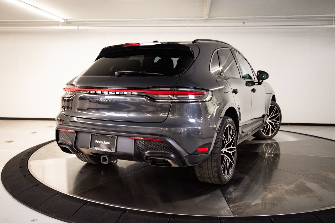 Certified 2022 Porsche Macan AWD/4WD image 7