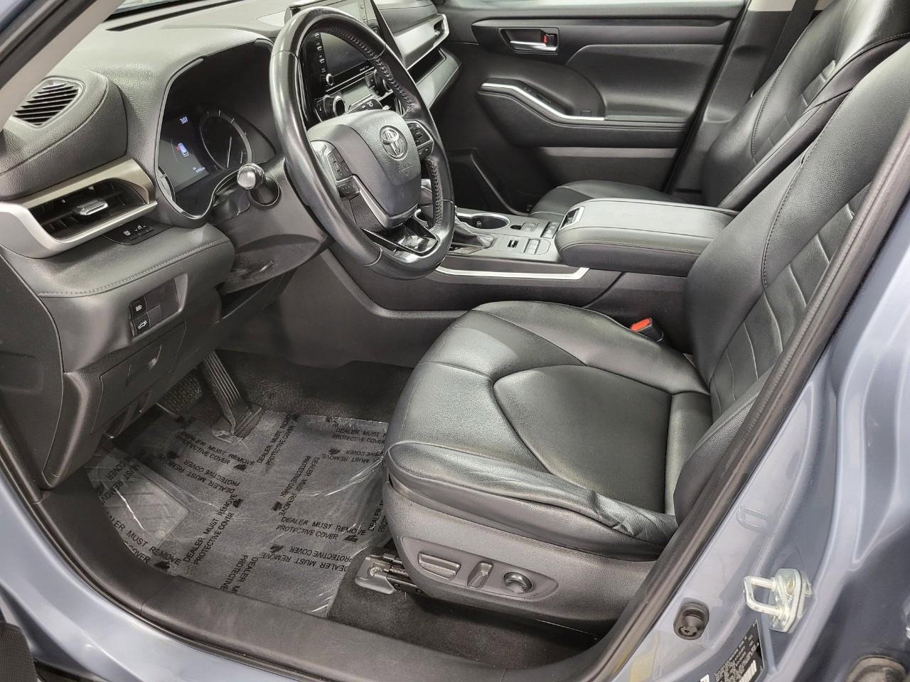 Used 2020 Toyota Highlander XLE image 10