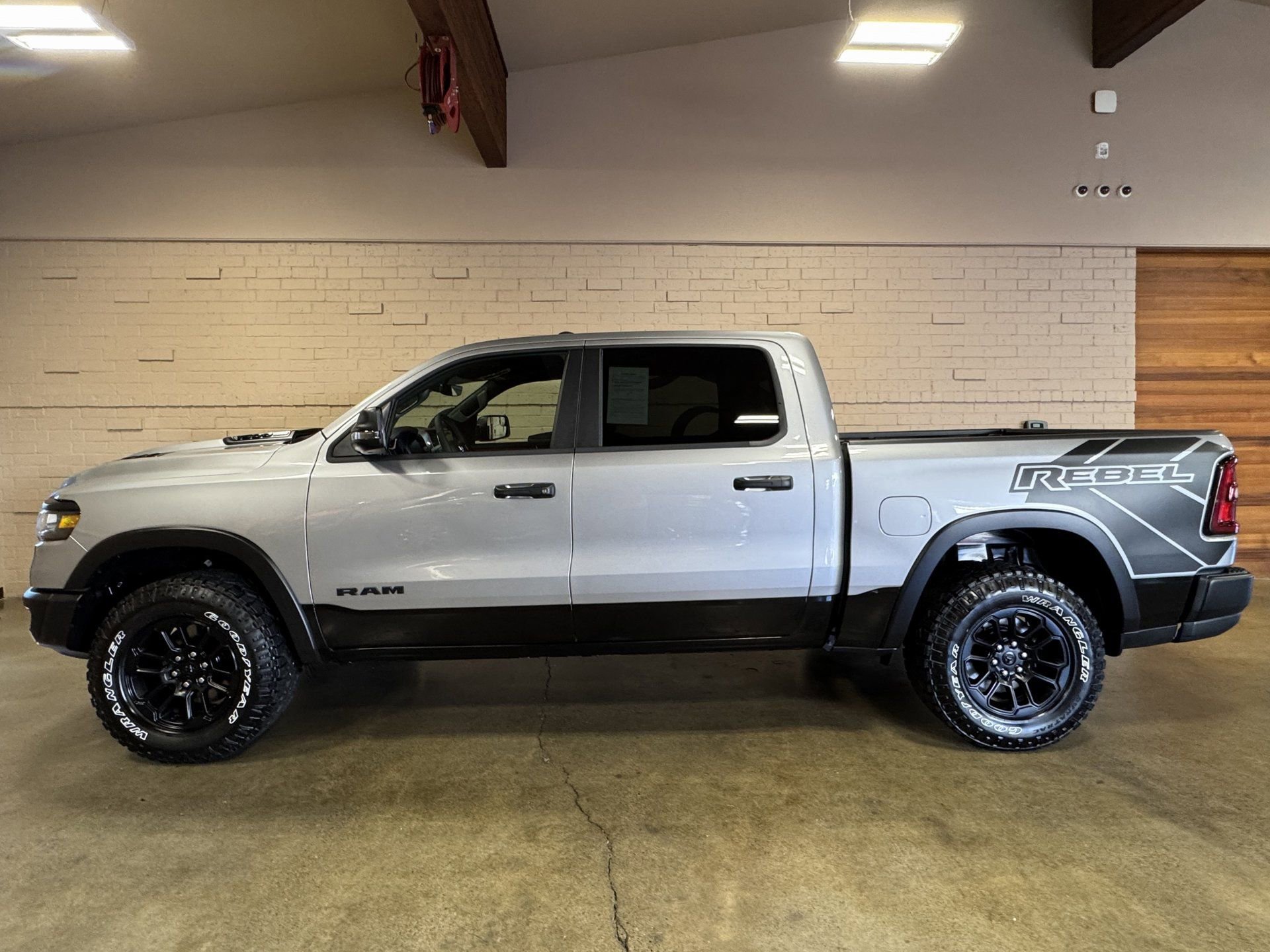 Used 2025 RAM 1500 Rebel AWD/4WD image 10